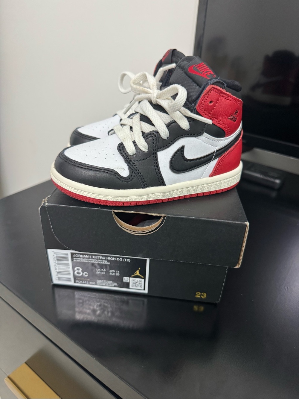 Nike Air Jordan 1 Retro High OG Kids Shoes - White/Black/Red